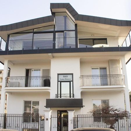 Luna Bianca Bed and Breakfast Rozzano Exterior foto